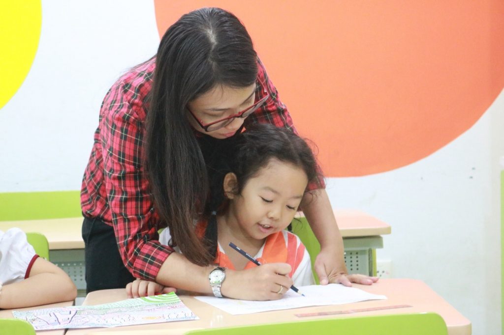 Câu Lạc Bộ Cây Cọ Nhí 1