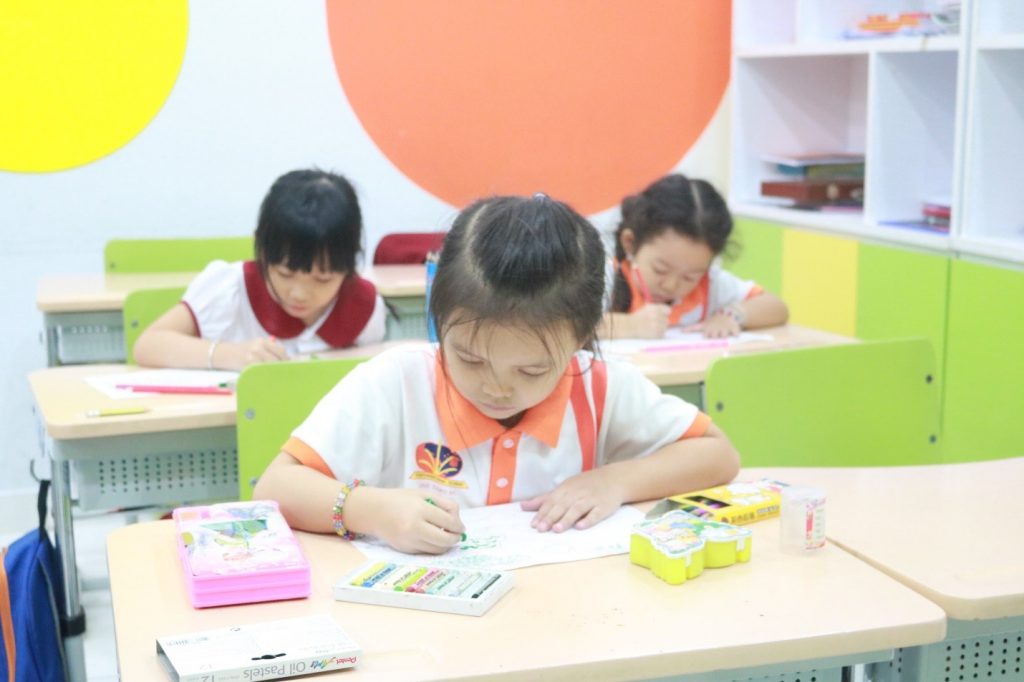 Câu Lạc Bộ Cây Cọ Nhí 2