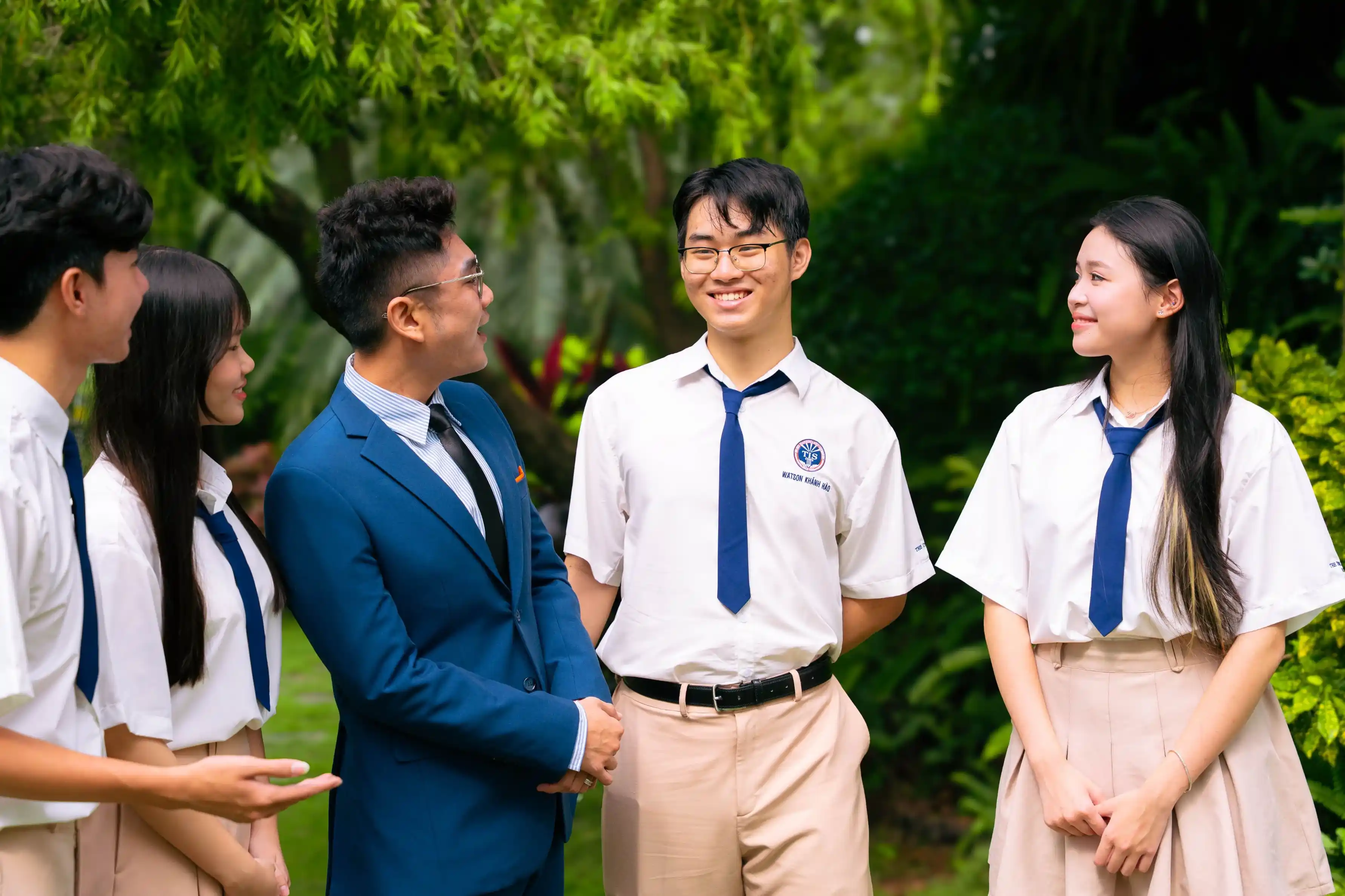 Chương trình song ngữ