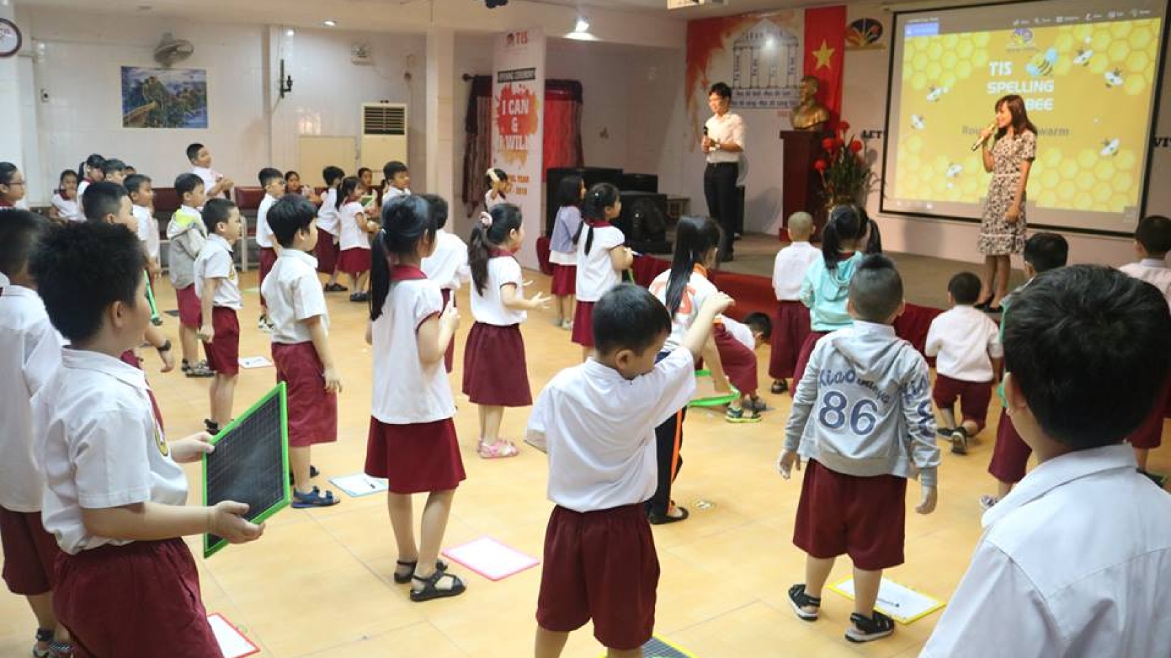 TIS Spelling Bee 2018 - Nơi tranh tài cho các “chú ong nhí”