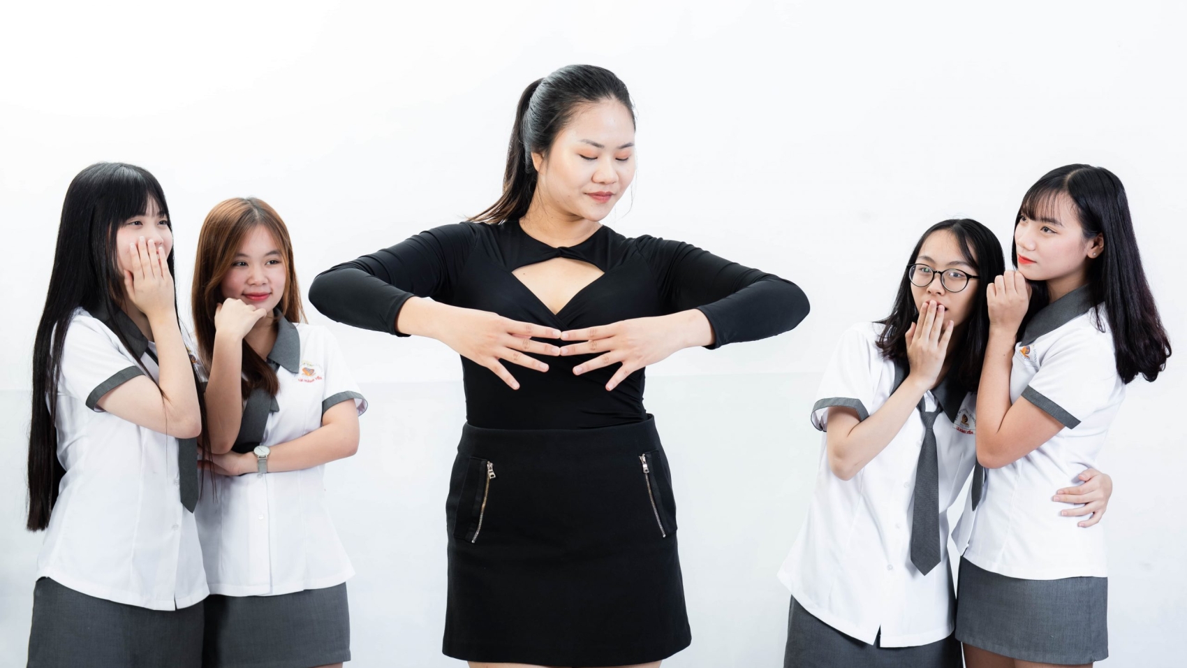 tiser tự tin theo đuổi đam mê