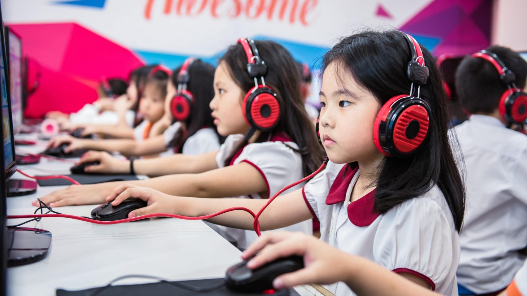 tiser và công nghệ